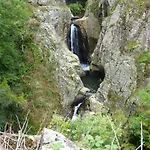 Tipis Du Petit Buisson *