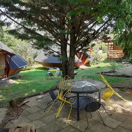 Tipis Du Petit Buisson Luxury tent