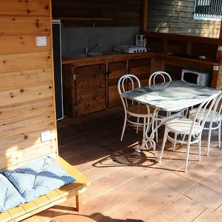 Tipis Du Petit Buisson *