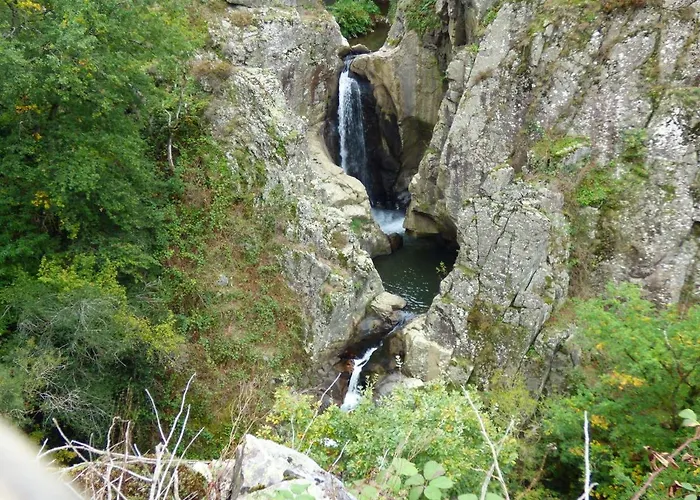 Tipis Du Petit Buisson *